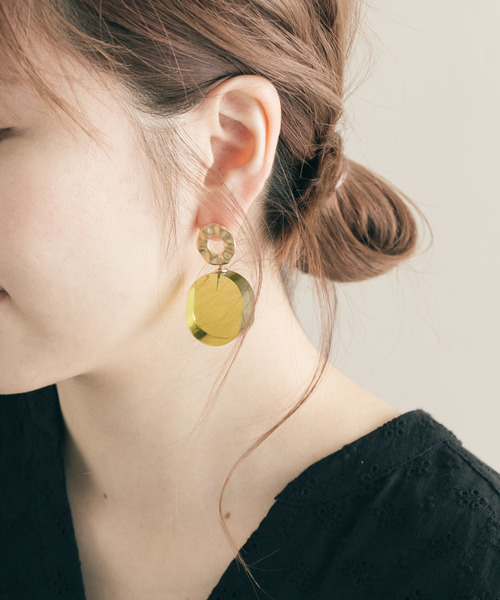 SMELLY(スメリー)の「カラークリアリッタイパーツピアス(ピアス(両耳用)・レディース・ゴールド系その他・-)」の2枚目の写真