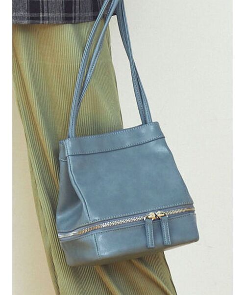 EMODA（エモダ）の「W CLOPミニマルバッグ（ショルダーバッグ・レディース・ブラック/ベージュ/ブルー・FREE）」の3枚目の写真