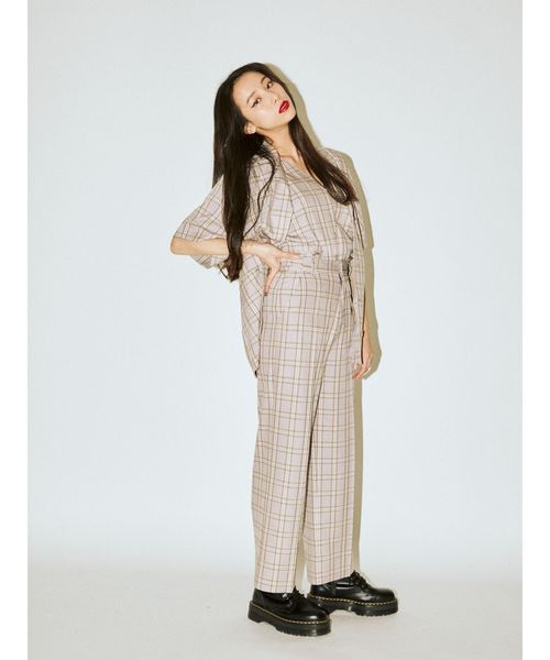 jouetie（ジュエティ）の「ハーフスリーブジャケットシャツ*センタータックストレートパンツ（テーラードジャケット・レディース・ブラック/ブルー/グリーン/アイボリー/その他1・MEDIUM/LARGE）」の5枚目の写真