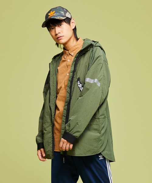 adidas オリジナルス　ウインドブレーカー adidas（アディダス）の「【adicolor】 ウインドブレーカー