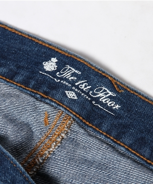 NANO universe（ナノユニバース）の「テーパードデニムパンツ（デニムパンツ・レディース・ネイビー/ブルー/インディゴブルー・36/34/38）」の11枚目の写真