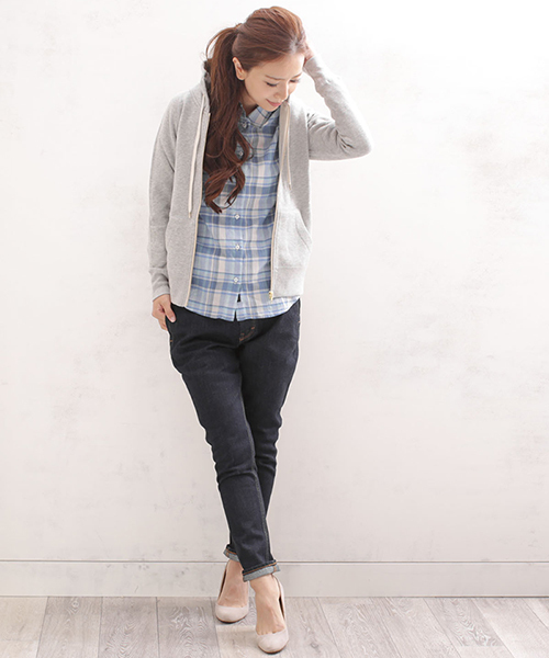 NANO universe（ナノユニバース）の「テーパードデニムパンツ（デニムパンツ・レディース・ネイビー/ブルー/インディゴブルー・36/34/38）」の19枚目の写真