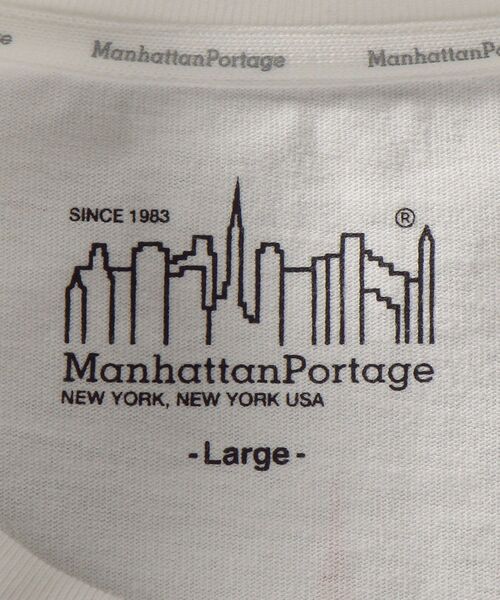 Manhattan Portage（マンハッタンポーテージ）の「【WEB限定/SHIPS別注】Manhattan Portage: ネオンカラー エンブロイダリー ロゴ Tシャツ（Tシャツ/カットソー・メンズ・ホワイト/グレー/ブラック/ナチュラル・SMALL/MEDIUM/X-LARGE/LARGE）」の22枚目の写真