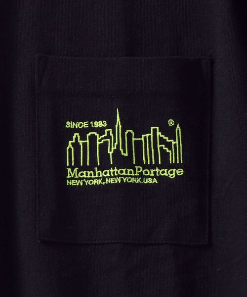 Manhattan Portage（マンハッタンポーテージ）の「【WEB限定/SHIPS別注】Manhattan Portage: ネオンカラー エンブロイダリー ロゴ Tシャツ（Tシャツ/カットソー・メンズ・ホワイト/グレー/ブラック/ナチュラル・SMALL/MEDIUM/X-LARGE/LARGE）」の15枚目の写真