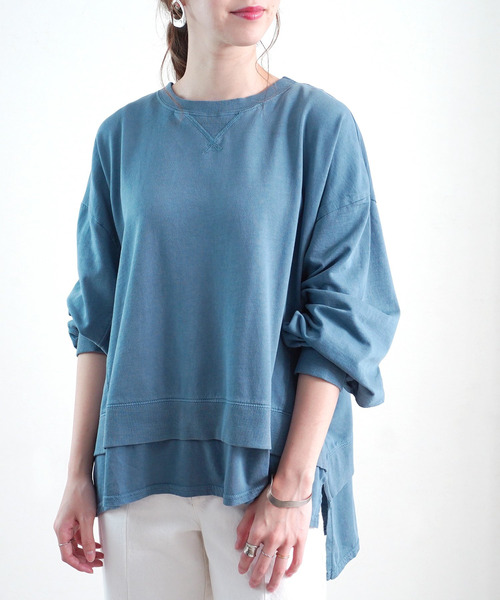 Fizz（フィズ）の「【Fizz/フィズ】　USED加工　裏毛レイヤード風デザイントップス（スウェット・レディース・ブラック/アイボリー/グレイッシュベージュ/ブルー・M）」の4枚目の写真