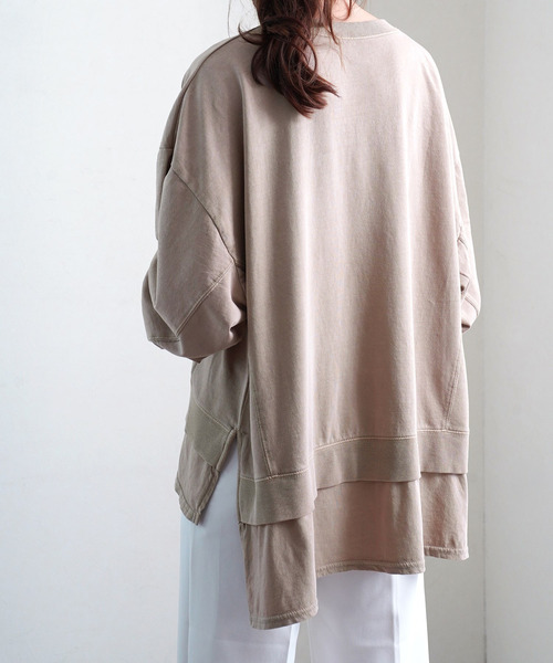 Fizz（フィズ）の「【Fizz/フィズ】　USED加工　裏毛レイヤード風デザイントップス（スウェット・レディース・ブラック/アイボリー/グレイッシュベージュ/ブルー・M）」の7枚目の写真