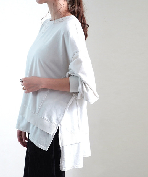 Fizz（フィズ）の「【Fizz/フィズ】　USED加工　裏毛レイヤード風デザイントップス（スウェット・レディース・ブラック/アイボリー/グレイッシュベージュ/ブルー・M）」の11枚目の写真