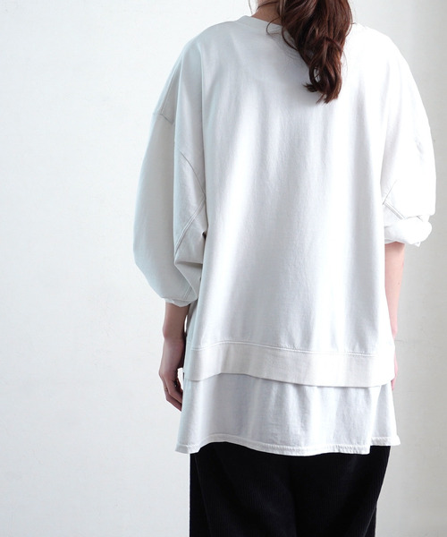 Fizz（フィズ）の「【Fizz/フィズ】　USED加工　裏毛レイヤード風デザイントップス（スウェット・レディース・ブラック/アイボリー/グレイッシュベージュ/ブルー・M）」の13枚目の写真