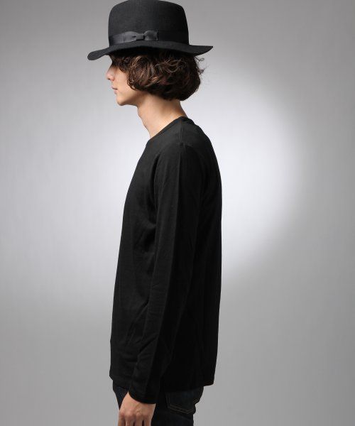 HARE(ハレ)の「温度調整機能/アウトラストクルーネックカットソー【HARE】(Tシャツ/カットソー・メンズ・オフホワイト/ブラック/グレー/ネイビー・SMALL/LARGE/MEDIUM)」の5枚目の写真