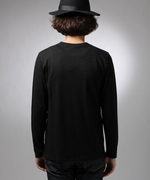 HARE(ハレ)の「温度調整機能/アウトラストクルーネックカットソー【HARE】(Tシャツ/カットソー・メンズ・オフホワイト/ブラック/グレー/ネイビー・SMALL/LARGE/MEDIUM)」の6枚目の写真