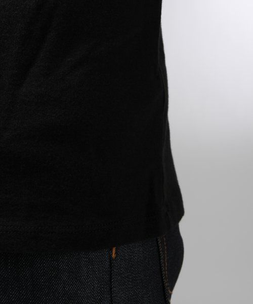 HARE(ハレ)の「温度調整機能/アウトラストクルーネックカットソー【HARE】(Tシャツ/カットソー・メンズ・オフホワイト/ブラック/グレー/ネイビー・SMALL/LARGE/MEDIUM)」の11枚目の写真