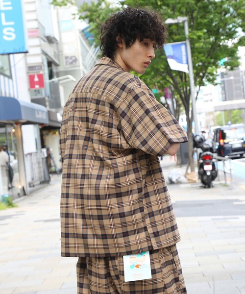 THE SHOP TK （ザ ショップ ティーケー ）の「◆【WEB限定】ビッグシルエットスケーターシャツ/合皮/オンブレー/チェック/セットアップ対応可（シャツ/ブラウス・メンズ・ベージュ系/ダークグリーン系1/ライトグリーン系/ブラック/ブラック系/ブルー系・01/02/03/04）」の10枚目の写真