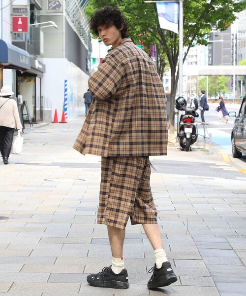 THE SHOP TK （ザ ショップ ティーケー ）の「◆【WEB限定】ビッグシルエットスケーターシャツ/合皮/オンブレー/チェック/セットアップ対応可（シャツ/ブラウス・メンズ・ベージュ系/ダークグリーン系1/ライトグリーン系/ブラック/ブラック系/ブルー系・01/02/03/04）」の13枚目の写真