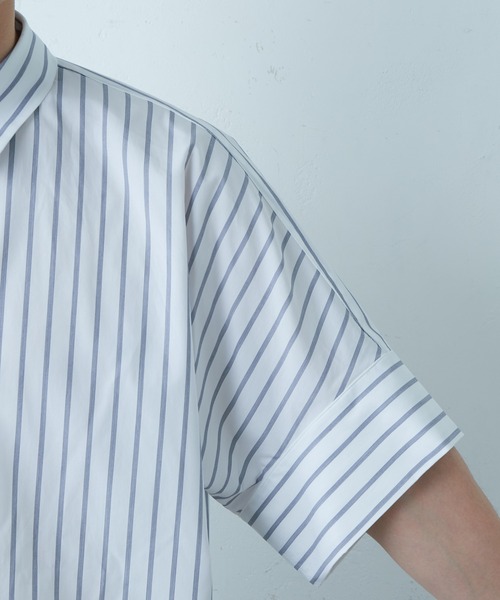 Lui's（ルイス）の「ストライプドルマンデザイン ビッグシャツ（シャツ/ブラウス・メンズ・ホワイト/ブルー・SMALL/MEDIUM）」の13枚目の写真