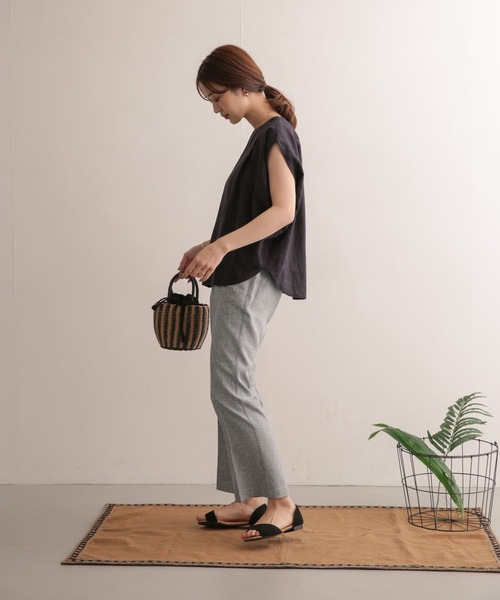 URBAN RESEARCH DOORS(アーバンリサーチドアーズ)の「リネンライクフレアイージーパンツ(その他パンツ・レディース・ベージュ/グレー・38/36)」の17枚目の写真