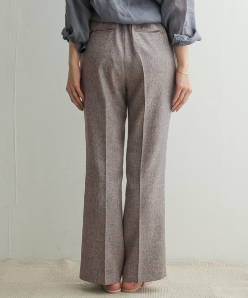 URBAN RESEARCH DOORS(アーバンリサーチドアーズ)の「リネンライクフレアイージーパンツ(その他パンツ・レディース・ベージュ/グレー・38/36)」の6枚目の写真