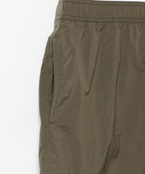 THE NORTH FACE（ザノースフェイス）の「THE NORTH FACE / Versatile Short（その他パンツ・メンズ・オリーブ/ブラック/カーキ/インディゴブルー・X-LARGE/MEDIUM/SMALL/LARGE）」の17枚目の写真