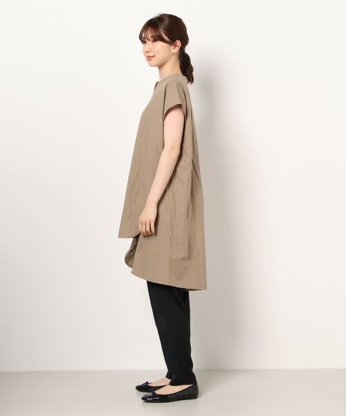 Samansa Mos2 blue（サマンサモスモスブルー）の「キーネックフレアチュニック（シャツ/ブラウス・レディース・モカ/チャコール/ライトベージュ・ﾌﾘ-）」の5枚目の写真