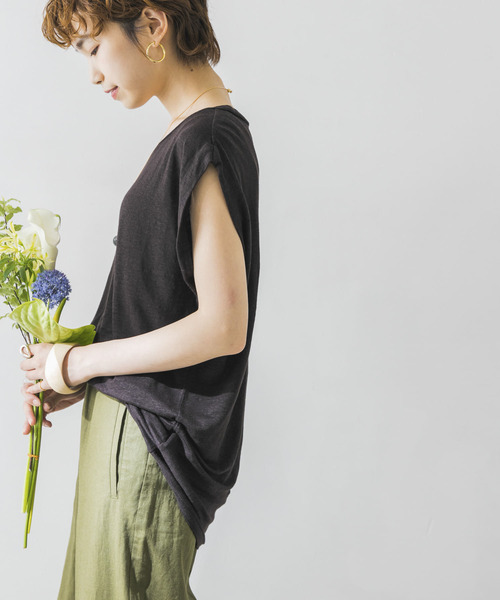 URBAN RESEARCH（アーバンリサーチ）の「リネンノースリーブカットソー（Tシャツ/カットソー・レディース・ブラック/オレンジ/モカ・FREE）」の9枚目の写真