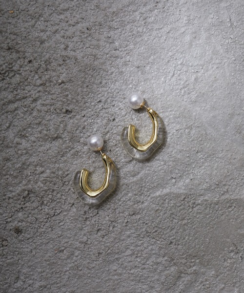 Birthday room（バースデイルーム）の「ドロップウェーブシルエットピアス（ピアス（両耳用）・レディース・ホワイト/ベージュ/ブラウン/クリア・FREE）」の12枚目の写真