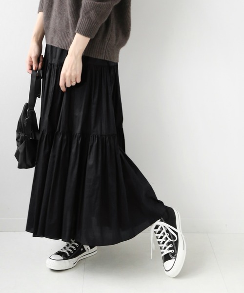 JOURNAL STANDARD relume(ジャーナルスタンダード レリューム)の「コーティングタイプライターティアードスカート◆(スカート・レディース・ブラック/キャメル・FREE)」の2枚目の写真