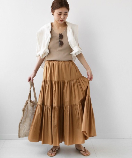 JOURNAL STANDARD relume(ジャーナルスタンダード レリューム)の「コーティングタイプライターティアードスカート◆(スカート・レディース・ブラック/キャメル・FREE)」の4枚目の写真