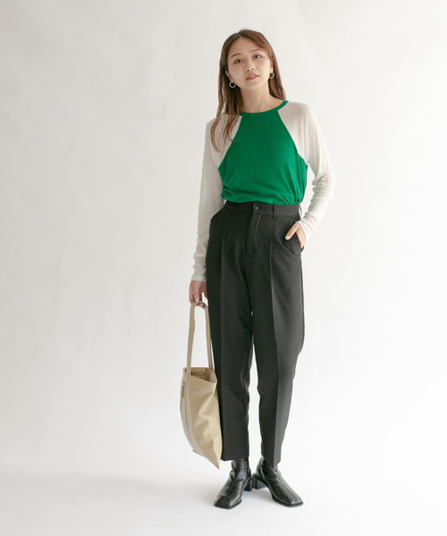 KBF（ケイビーエフ）の「illi　ワンタックスリムテーパードパンツ（その他パンツ・レディース・ブラック/ベージュ/ブラウン・38/36）」の21枚目の写真