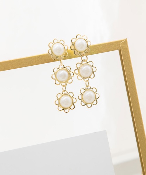 Newlyme（ニューリーミー）の「フラワーレーンピアスｏｒイヤリング（ピアス（両耳用）・レディース・ゴールド/シルバー/ゴールド系その他/シルバー系その他・FREE）」の11枚目の写真