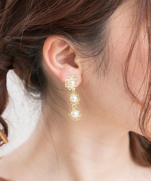 Newlyme（ニューリーミー）の「フラワーレーンピアスｏｒイヤリング（ピアス（両耳用）・レディース・ゴールド/シルバー/ゴールド系その他/シルバー系その他・FREE）」の7枚目の写真