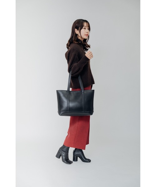 DEVICE+（デバイスプラス）の「DEVICE＋  フェイクレザー シンプル シックデザイン ビッグ トートバッグ（トートバッグ・メンズ・ブラック・FREE）」の9枚目の写真