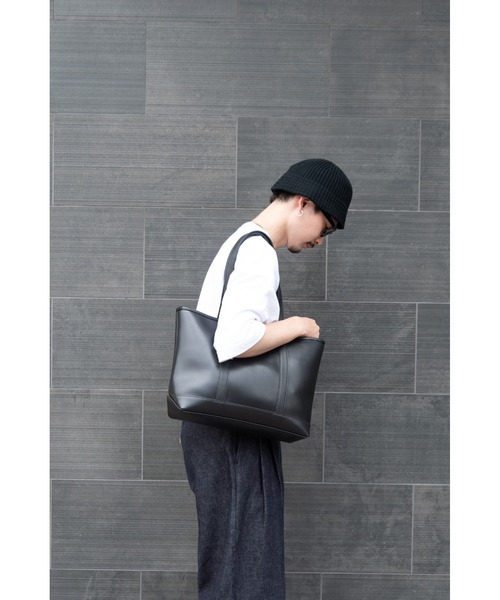 DEVICE+（デバイスプラス）の「DEVICE＋  フェイクレザー シンプル シックデザイン ビッグ トートバッグ（トートバッグ・メンズ・ブラック・FREE）」の7枚目の写真