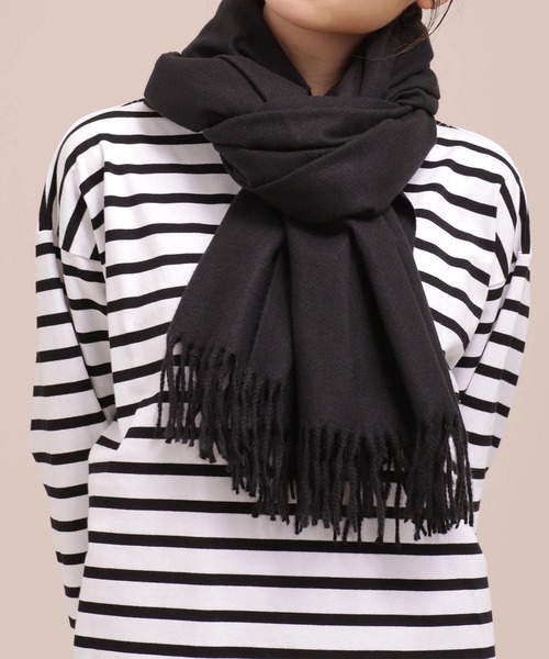 NANO universe（ナノユニバース）の「WEB限定/スムースタッチストール（ストール/ショール・レディース・ライトグレー/ブラック/イエロー/ミント/ラベンダー/アイボリー/グレー系その他4/ベージュ系その他2・FREE）」の2枚目の写真