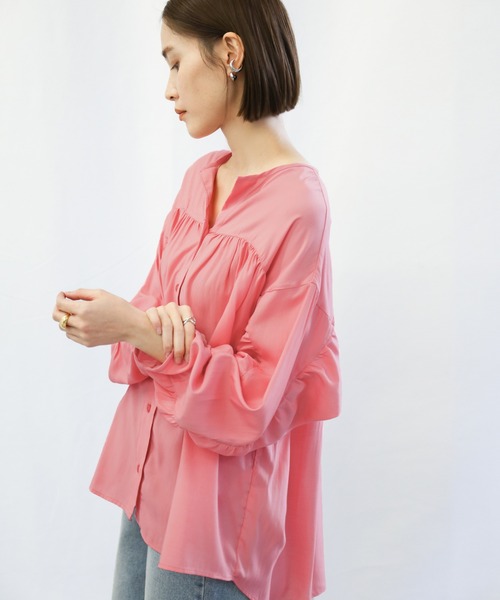 select MOCA(セレクトモカ)の「ギャザーデザインドルマンスリーブブラウス(シャツ/ブラウス・レディース・ブラック/オフホワイト/ライトグリーン/チェリーピンク・FREE)」の13枚目の写真