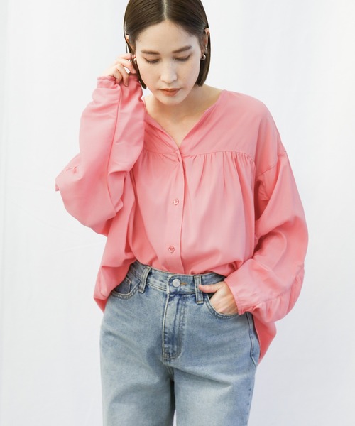 select MOCA(セレクトモカ)の「ギャザーデザインドルマンスリーブブラウス(シャツ/ブラウス・レディース・ブラック/オフホワイト/ライトグリーン/チェリーピンク・FREE)」の16枚目の写真