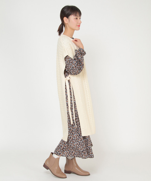 LBC(エルビーシー)の「ケーブルロングニットベスト(ニット/セーター・レディース・ホワイト/チャコールグレー・M)」の11枚目の写真