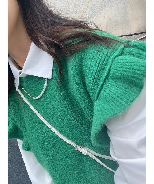 WC（ダブル シー）の「フリルニットベスト（ベスト・レディース・ブラック/グリーン/アイボリー・FREE）」の5枚目の写真