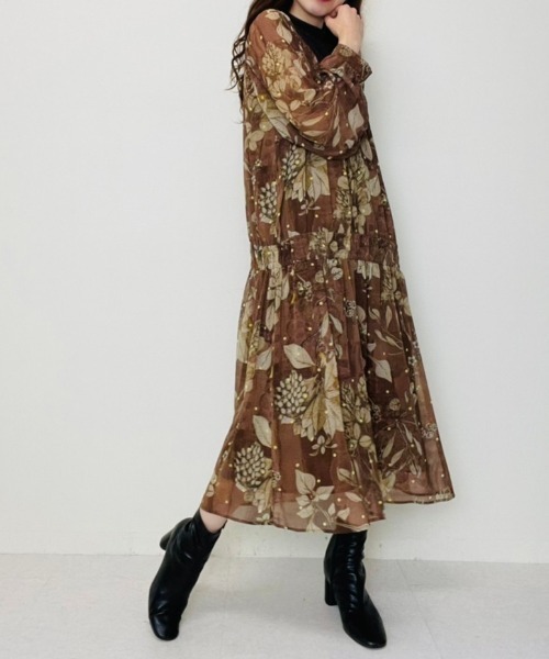 TEVALT(ヴァレット)の「リブネック切替レースボタニカルプリントワンピース(ワンピース・レディース・ブラウン/オフホワイト・38)」の13枚目の写真