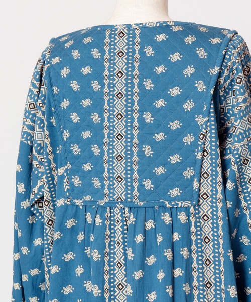 チャイハネ(チャイハネ)の「【チャイハネ】バンダナ柄ティアードワンピース(ワンピース・レディース・ベージュ/ブルー/オレンジ・FREE)」の10枚目の写真