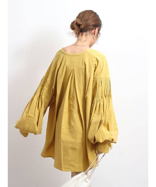 Ungrid（アングリッド）の「スリーブタックボリュームブラウス（シャツ/ブラウス・レディース・ブラック/オフホワイト/イエロー・FREE）」の11枚目の写真