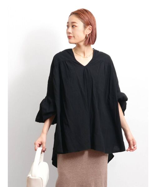 Ungrid（アングリッド）の「スリーブタックボリュームブラウス（シャツ/ブラウス・レディース・ブラック/オフホワイト/イエロー・FREE）」の4枚目の写真