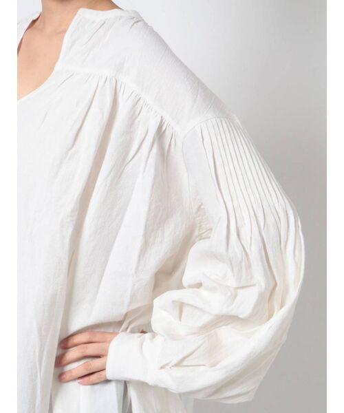 Ungrid（アングリッド）の「スリーブタックボリュームブラウス（シャツ/ブラウス・レディース・ブラック/オフホワイト/イエロー・FREE）」の14枚目の写真