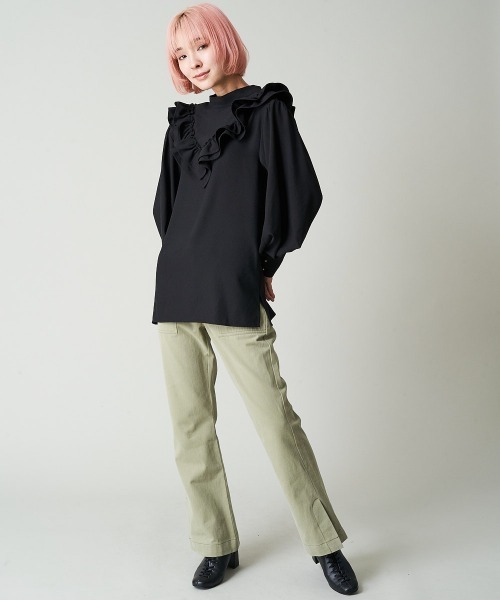 A de a.v.v（アードアー・ヴェ・ヴェ）の「(SET UP対応) デニムライクカラーフレアパンツ（デニムパンツ・レディース・アイボリー/ピンク/グリーン・36/38）」の7枚目の写真