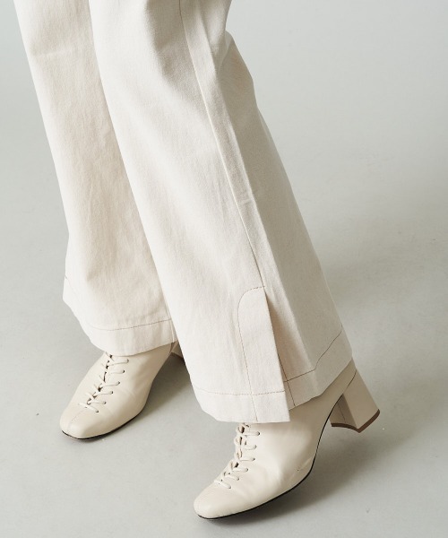 A de a.v.v（アードアー・ヴェ・ヴェ）の「(SET UP対応) デニムライクカラーフレアパンツ（デニムパンツ・レディース・アイボリー/ピンク/グリーン・36/38）」の15枚目の写真