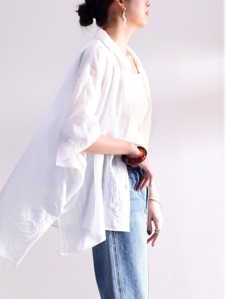 classicalelf(クラシカルエルフ)の「シアーに揺れる。大人のゆったりシアー素材ブラウス(シャツ/ブラウス・レディース・ホワイト/ライトグレー/ブラック/グレイッシュベージュ・MEDIUM/X-LARGE)」の2枚目の写真