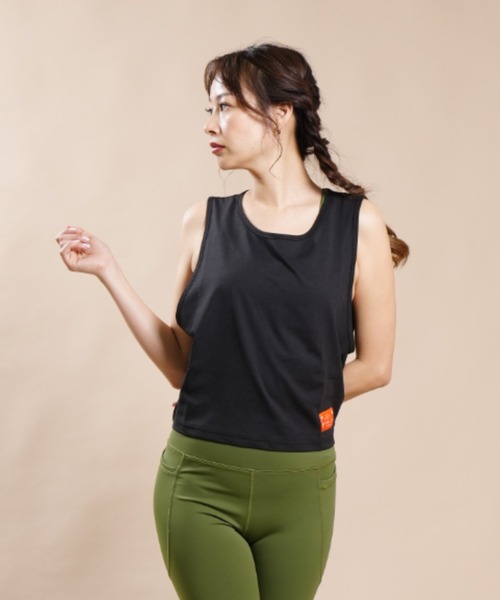 Hurley (ハーレー)の「Hurley/ハーレー 水陸両用ワンポイントロゴショート丈タンクトップ/ラッシュガードタンクトップ WSL2200002(タンクトップ・レディース・ホワイト/ブラック/カーキ・S/M)」の8枚目の写真