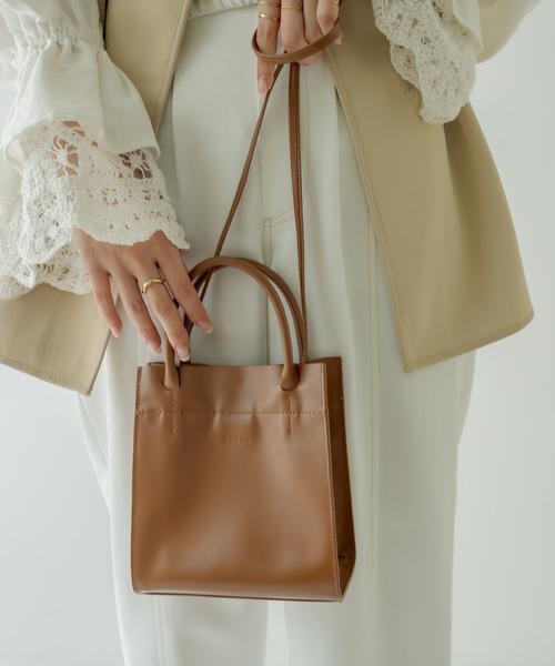 ROROL(ロロル)の「ROROL スクエアミニショルダー(ショルダーバッグ・レディース・ブラック/オフホワイト/キャメル・ONE SIZE)」の3枚目の写真