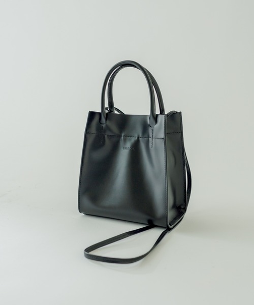 ROROL(ロロル)の「ROROL スクエアミニショルダー(ショルダーバッグ・レディース・ブラック/オフホワイト/キャメル・ONE SIZE)」の1枚目の写真