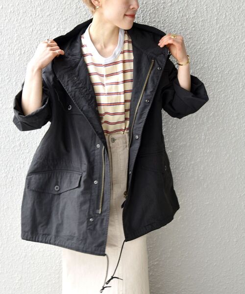 ARMY TWILL（アーミーツイル）の「ARMY TWILL SANFORIZED: WEATHER HOODED CT フーデッド コート（ミリタリージャケット・レディース・ブラック/ライトカーキ・ONE SIZE）」の13枚目の写真