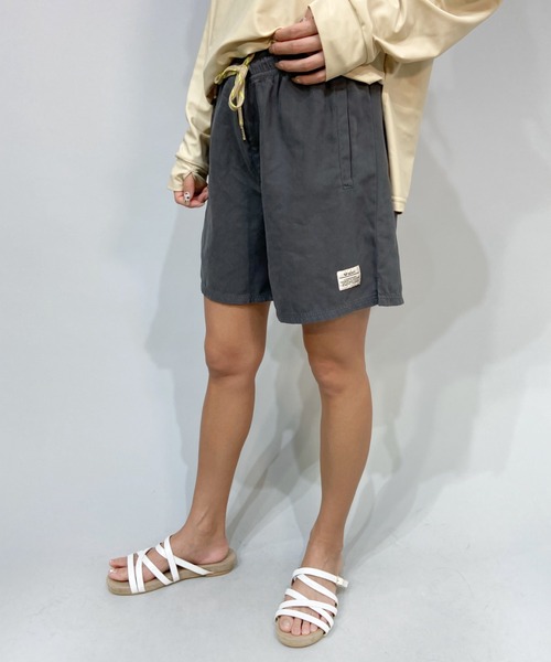 ROXY（ロキシー）の「ROXY/ロキシー 水陸両用  無地/ペイズリー柄/ワンポイントロゴトランクス/ショートパンツ/水着   RBS221046（水着・レディース・ベージュ/カーキ/ブラック・L/M/S）」の2枚目の写真