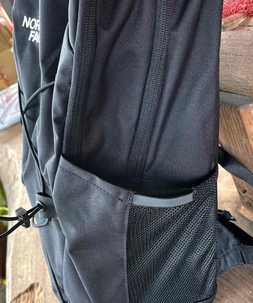 THE NORTH FACE（ザノースフェイス）の「THE NORTH FACE/ザ・ノースフェイス Jester(ジェスター) バックパック/リュック（バックパック/リュック・メンズ・ブラック・FREE）」の11枚目の写真